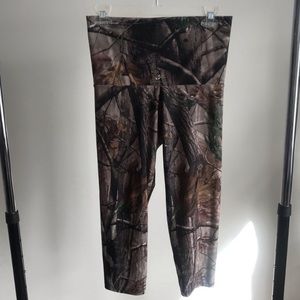 RealTree cropped camo leggings